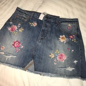 Brand new American eagle embroidered jean skirt